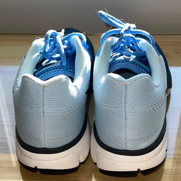 Woman's Nike Air Pegasus 30 Athletic Shoes - Size 9 - Picture 5 of 7